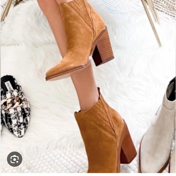 Marc Fisher Gadri Ankle Boot in Natural - Picture 9 of 10